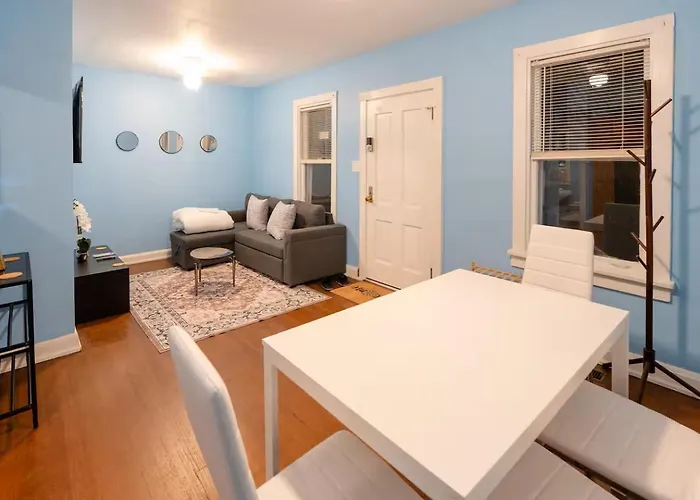 Cozy 1-bedroom House In Tranquil With Free Parking